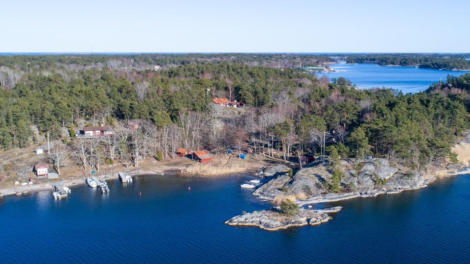 Fritidshus till salu på Runmarö Södersunda 568, Runmarö, Värmdö Booli.se