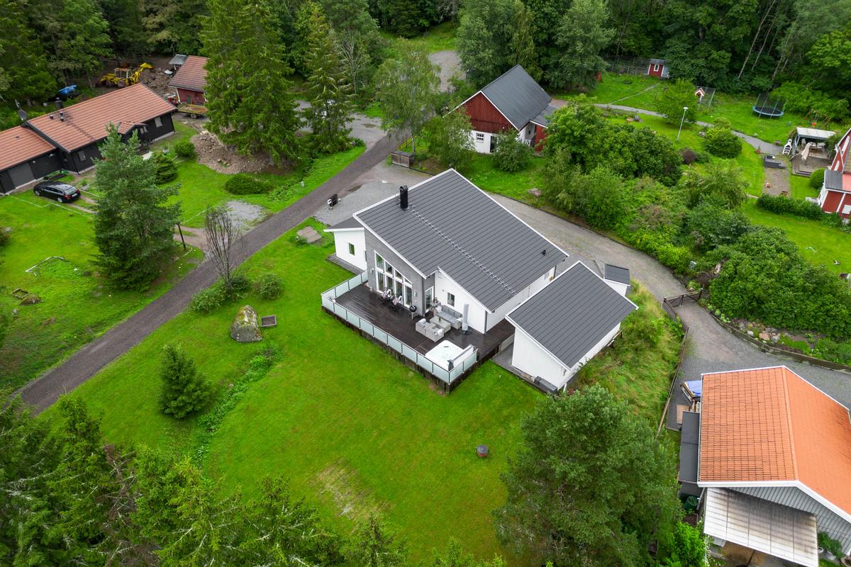 villa-snart-till-salu-p-hallkved-l-ngl-t-425-funbo-uppsala-booli-se